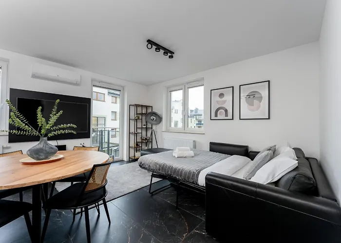 Deluxe Cannes 51 By Bookinghost