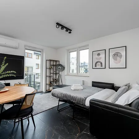 Deluxe Cannes 51 By Bookinghost