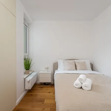 Deluxe Cannes 51 By Bookinghost קרקוב